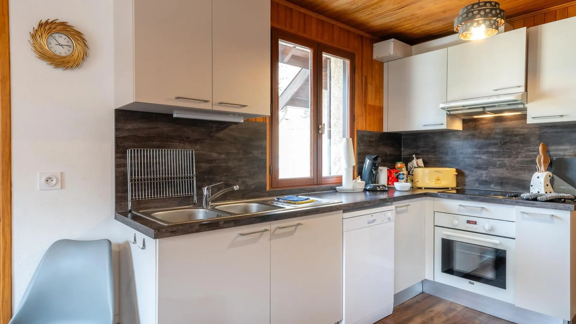 סן-שפרה Grand Appartement Dans Chalet Serre Chevalier A 8 Minutes Des Pistes 0*,  צרפת